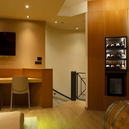 Soigne Hotel 4*